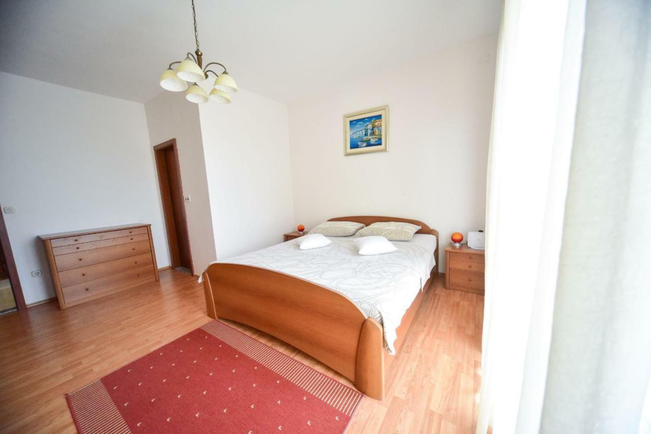 Apartment Marcella 1 Ljubač 外观 照片